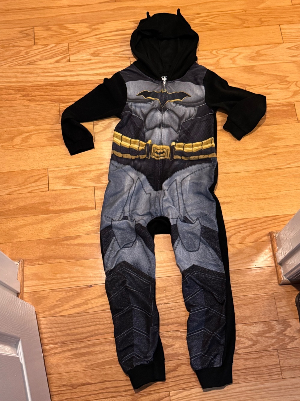 Batman hooded superhero zip up fleece pajama / costume